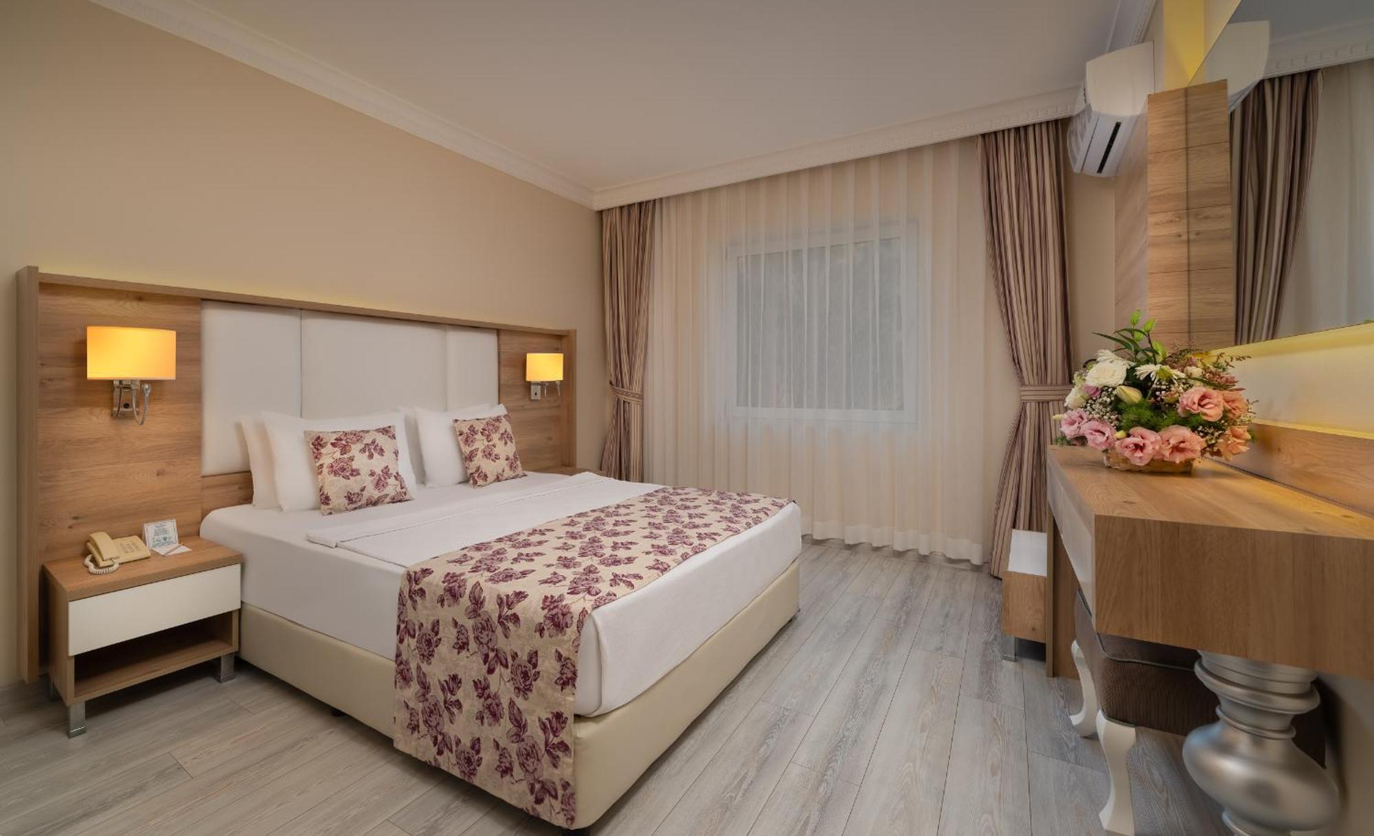Royal Garden Beach Hotel Konaklı Exterior foto